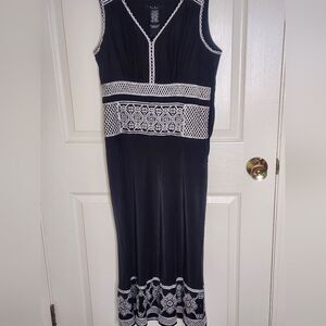 ECI New York 6 Black Embroidered White 100% SILK Lined Women Cocktail Midi Dress